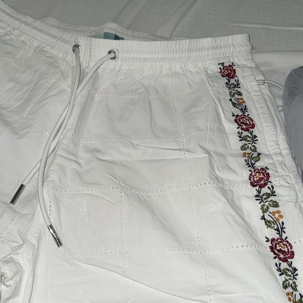 Men’s kith shorts - Picture 2 of 5